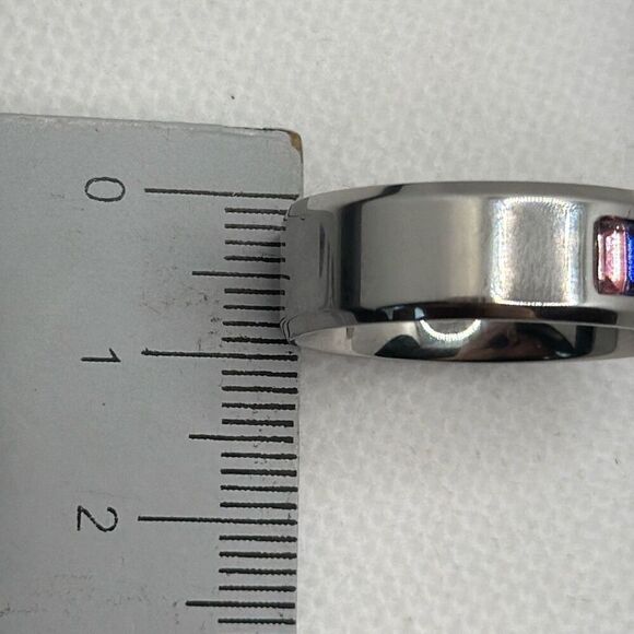 NWOT Size 5 Titanium band with rainbow flag stones - Picture 4 of 5